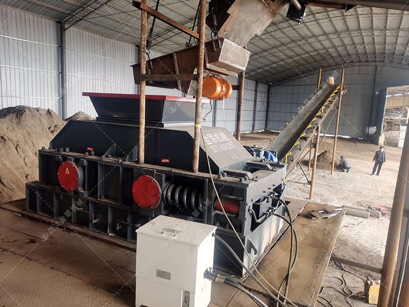 鵝卵石對輥破碎機介紹，為什么選擇金聯(lián)機械？