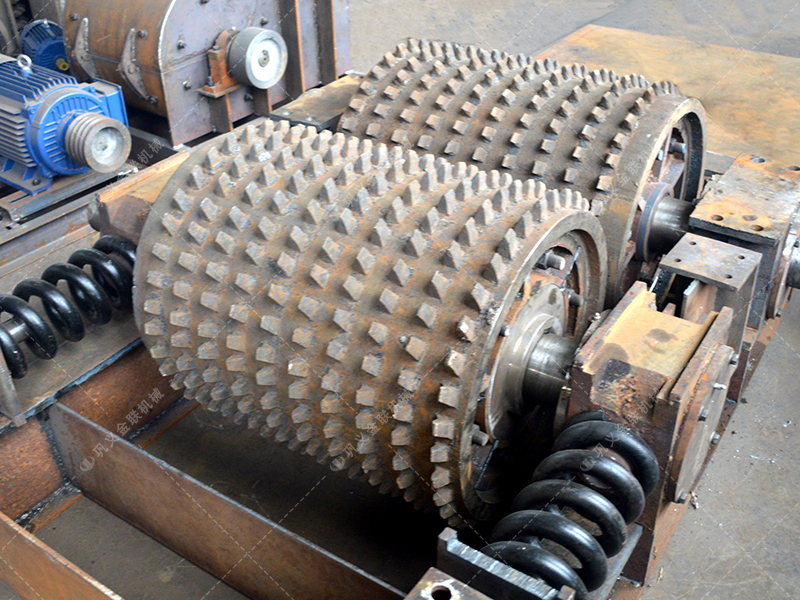 煤礦作業(yè)環(huán)境惡劣，雙齒輥破碎機(jī)在耐用性與可靠性上做了哪些文章？